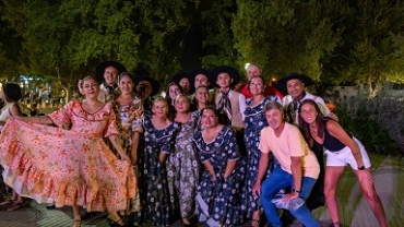 SE LLEVÓ ADELANTE LA PRIMERA EDICIÓN DE “NOCHES FAMILIARES” EN LA PLAZA SAN MARTÍN