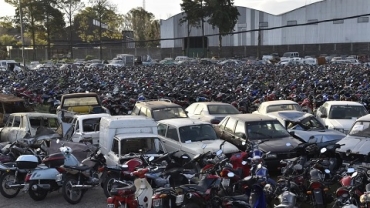 El Corralón intervenido. Se investiga venta de autos por lavado de dinero