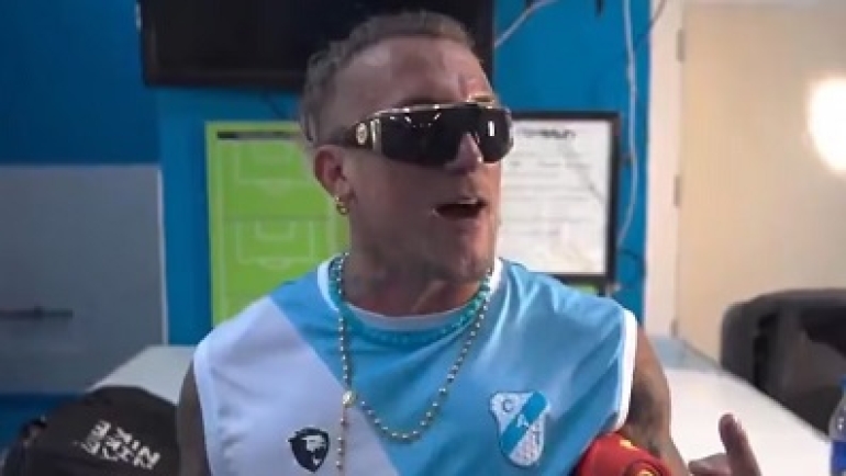 Bombazo: un club del Ascenso presentó a El Polaco como refuerzo