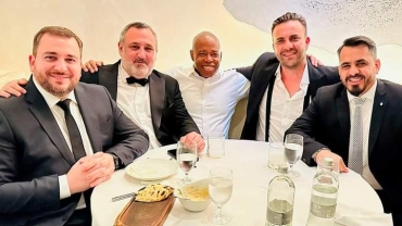 ¿Quién son los evangelistas que rodean a Pullaro?