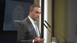 El Gobierno modifica la ley de Identidad de Género y prohíbe tratamientos hormonales en menores