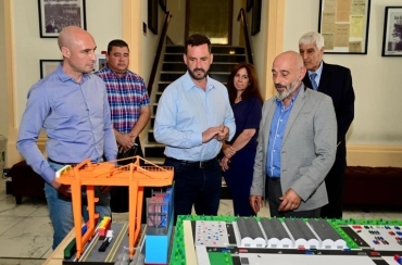 Hidrovía: Un grupo inversor compite con Puerto Rosario para posicionarse como terminal exportadora