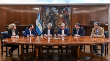 El Gobierno negocia la cancelación recíproca de deudas con 18 provincias